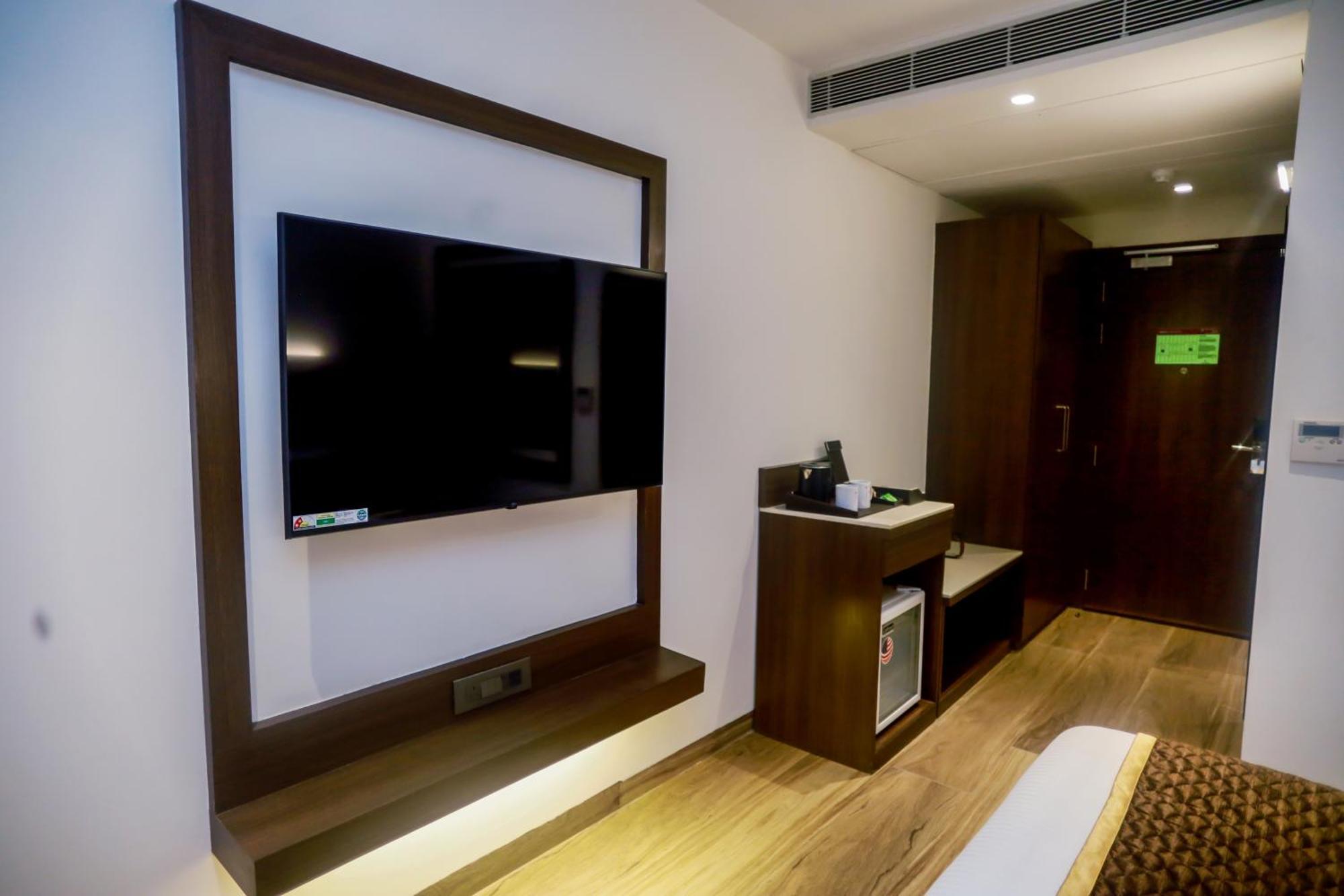 Regenta Place Гвалиор Екстериор снимка